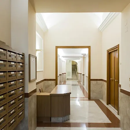Maison Boncompagni * Rome
